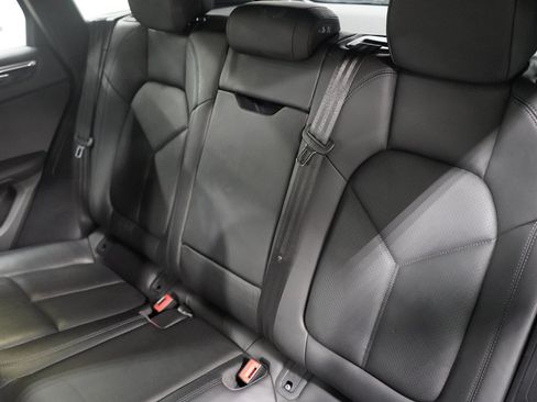 Used 2023 Porsche Macan S AWD/4WD image 16