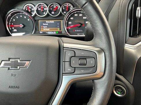 Used 2022 Chevrolet Silverado 1500 RST image 25