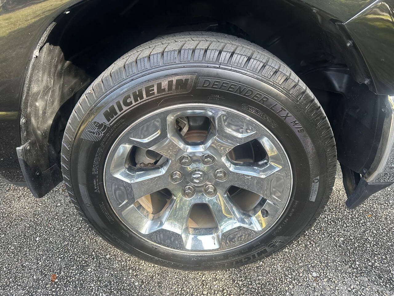 Used 2021 RAM 1500 2WD Crew Cab image 29