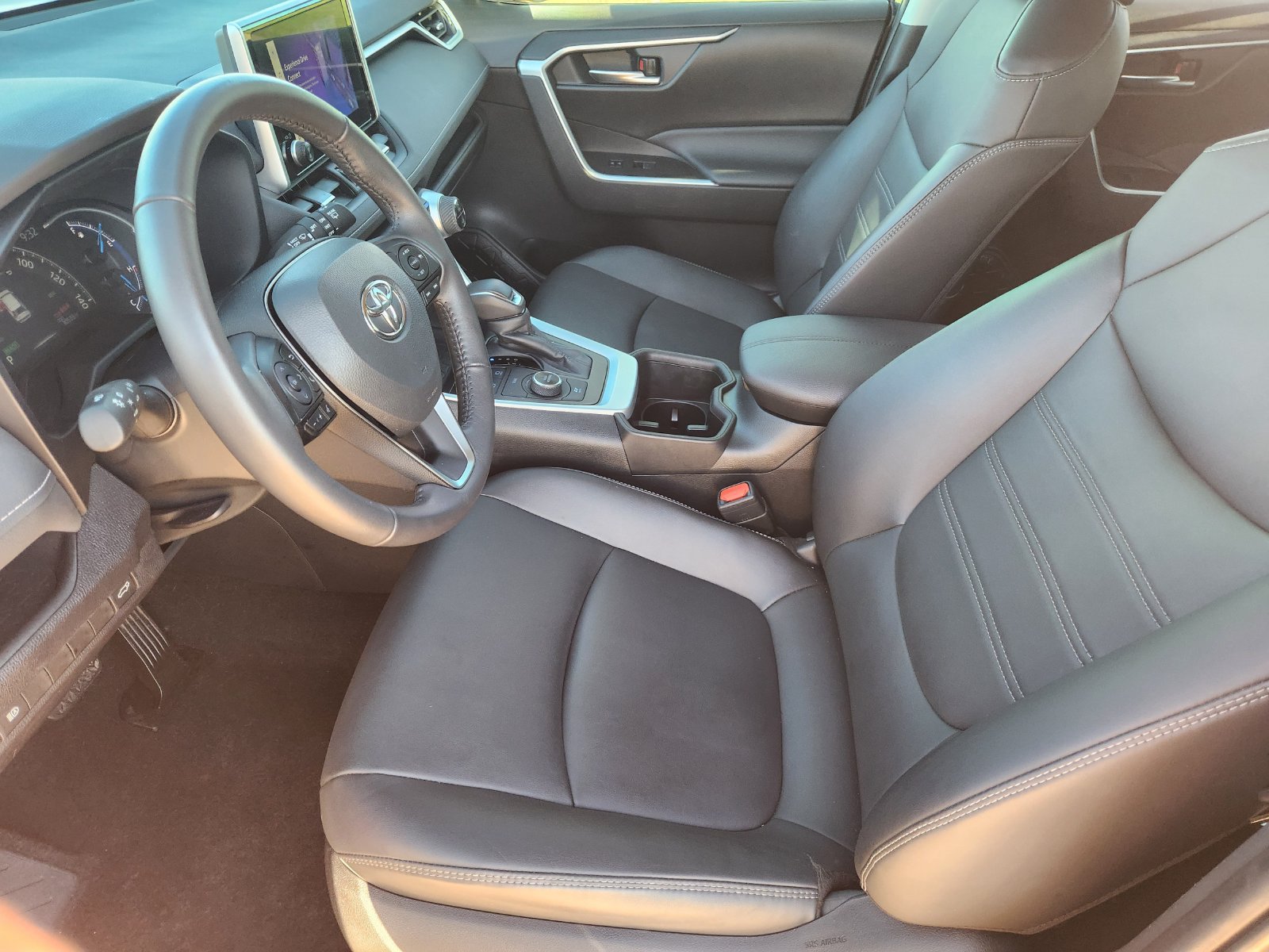 Used 2024 Toyota RAV4 XLE Premium AWD/4WD image 16