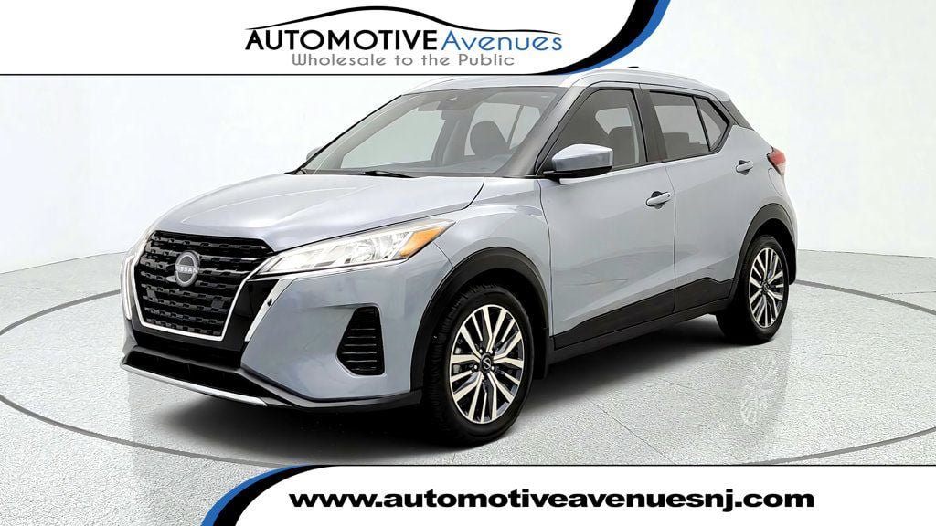 Used 2024 Nissan Kicks SV FWD image 1