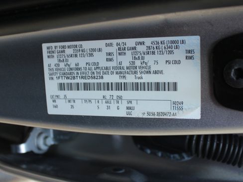Used 2024 Ford F250 XLT image 41
