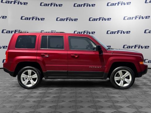 Used 2014 Jeep Patriot Latitude AWD/4WD image 7