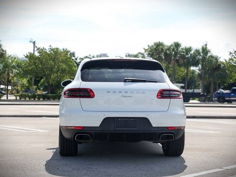 Used 2018 Porsche Macan AWD/4WD image 7
