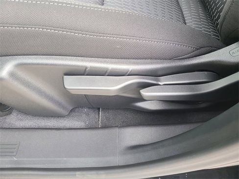 New 2026 Chevrolet Equinox LT image 14