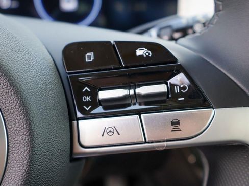 New 2026 Hyundai Elantra Limited FWD image 13