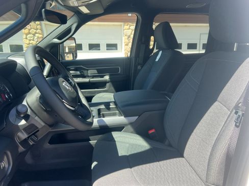 New 2026 RAM 2500 Big Horn AWD/4WD image 12