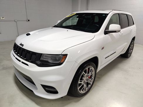 Used 2018 Jeep Grand Cherokee SRT AWD/4WD image 17