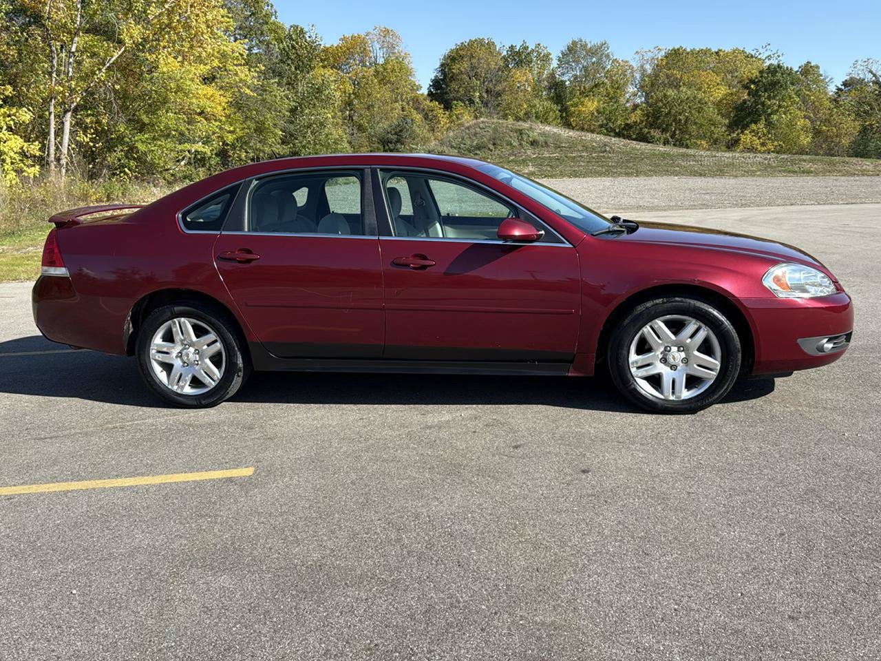 Used 2011 Chevrolet Impala LT FWD image 4