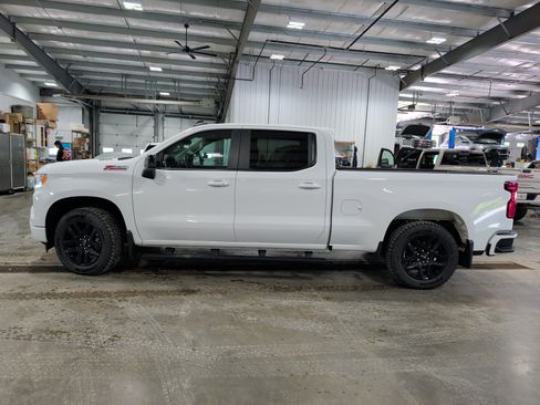 Used 2023 Chevrolet Silverado 1500 RST w/ Z71 Off-Road Package AWD/4WD image 5
