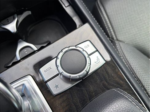 Used 2015 Mercedes-Benz SL 550 image 36