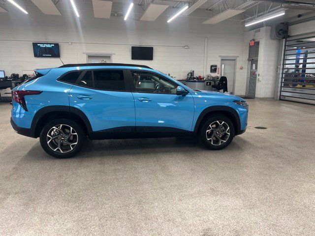 New 2026 Chevrolet Trax LT w/ Driver Confidence Package FWD image 4