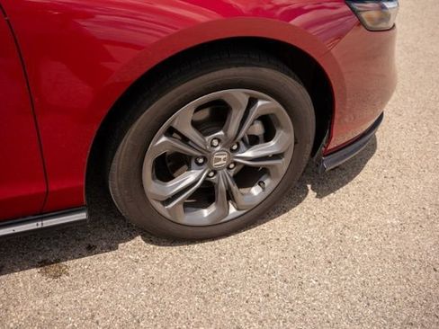 Used 2024 Honda Accord EX image 9