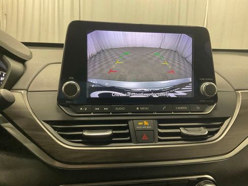 Used 2024 Nissan Altima 2.5 SV image 20