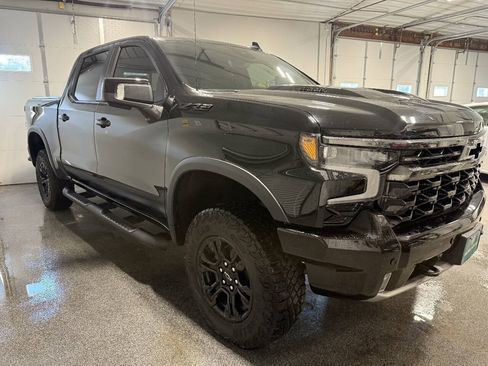 Used 2025 Chevrolet Silverado 1500 ZR2 w/ Technology Package AWD/4WD image 4