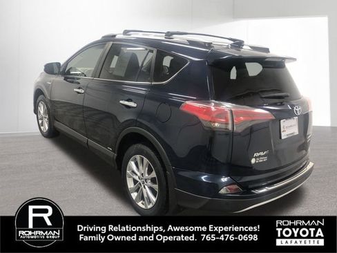 Used 2018 Toyota RAV4 Limited image 4