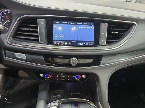 Used 2023 Buick Enclave Essence w/ Experience Buick Package AWD/4WD image 25