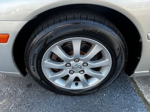 Used 2002 Lexus ES 330 image 7