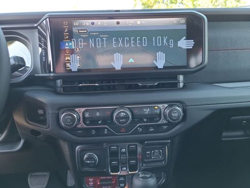 New 2025 Jeep Wrangler Unlimited Rubicon image 24