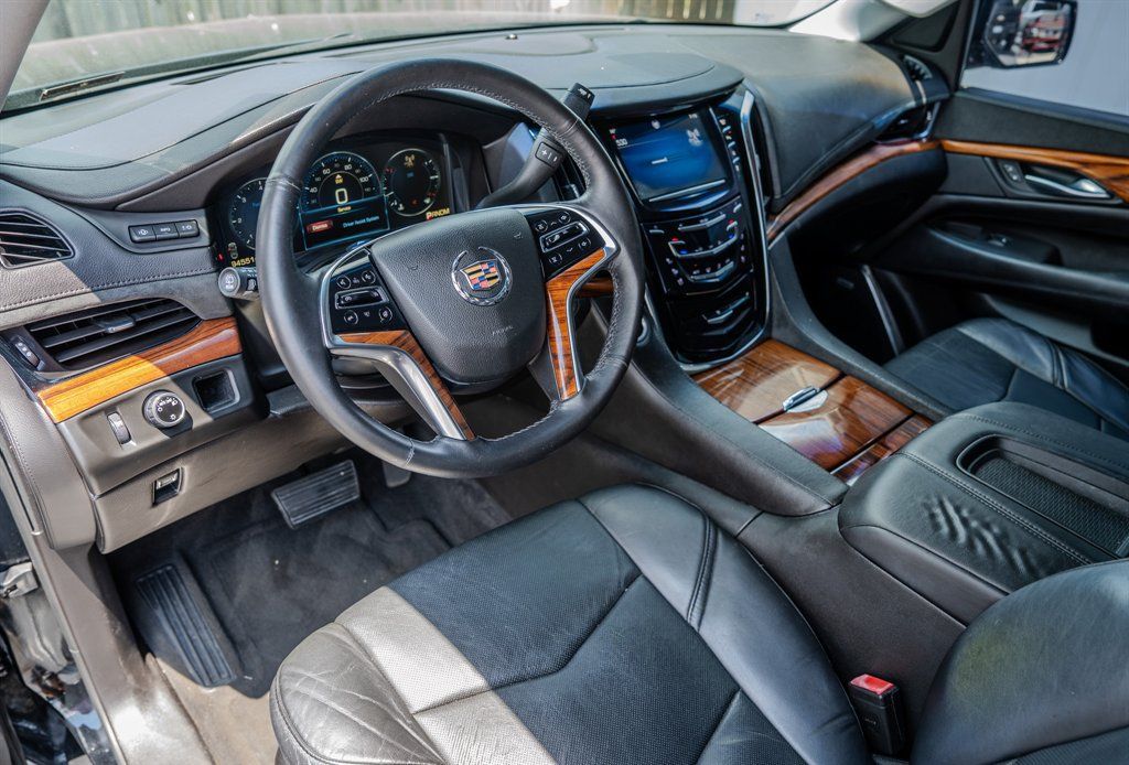 Used 2015 Cadillac Escalade Premium RWD image 14