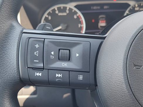 Used 2023 Nissan Rogue SV AWD/4WD image 21