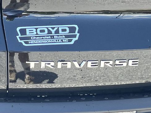 New 2025 Chevrolet Traverse LT w/ Driver Confidence Package image 31