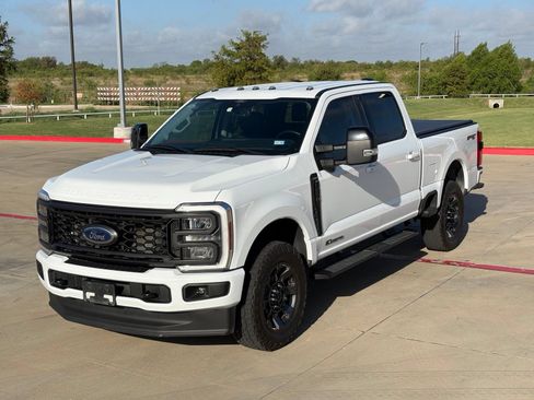 Used 2024 Ford F250 Lariat w/ Sport Appearance Package AWD/4WD image 14