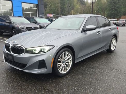 Used 2023 BMW 330i xDrive 330i xDrive w/ Driving Assistance Package image 5