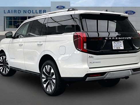 New 2025 Ford Expedition Platinum w/ Platinum Ultimate Package AWD/4WD image 3