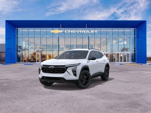 New 2026 Chevrolet Trax LT w/ Driver Confidence Package FWD image 8