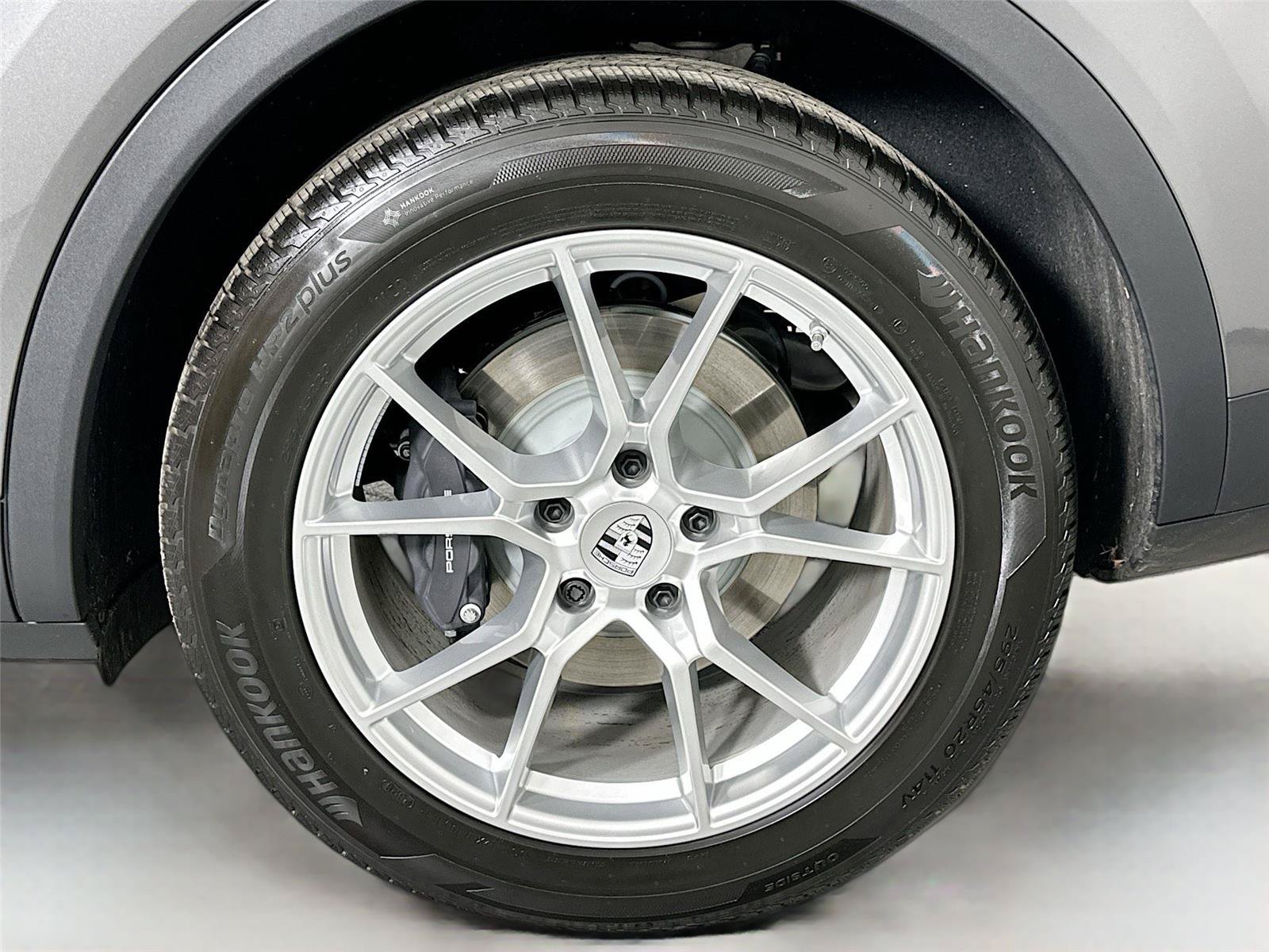 Certified 2026 Porsche Cayenne AWD/4WD image 12