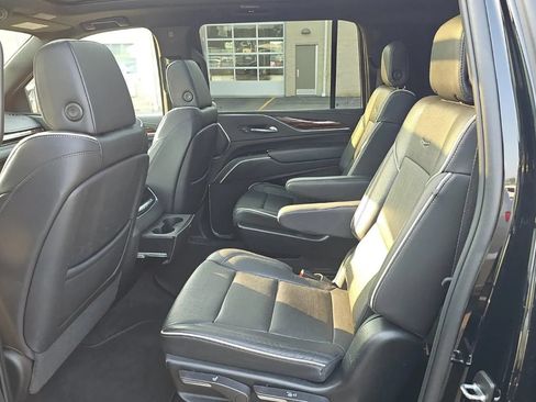 Used 2022 Cadillac Escalade ESV Premium Luxury AWD/4WD image 56