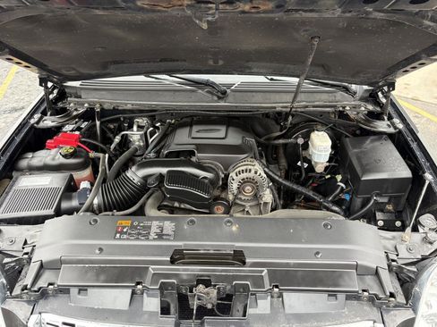 Used 2014 GMC Yukon XL SLT w/ SLT Chrome Package image 27