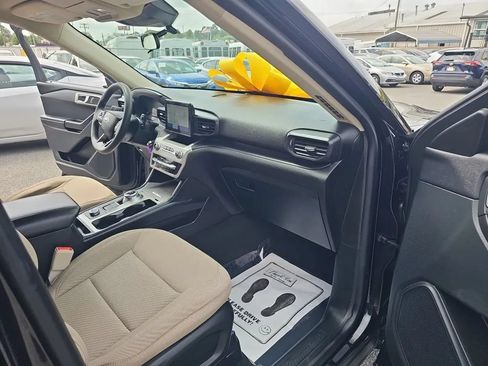 Used 2023 Ford Explorer 4WD w/ Class IV Trailer Tow Package image 21