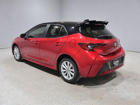 Used 2023 Toyota Corolla SE FWD image 4
