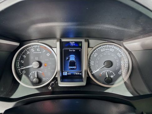 Used 2023 Toyota Tacoma Limited AWD/4WD image 18