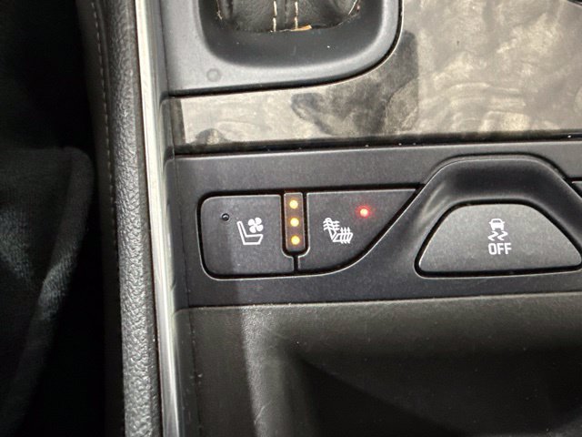 Used 2015 Chevrolet Impala LTZ FWD image 28