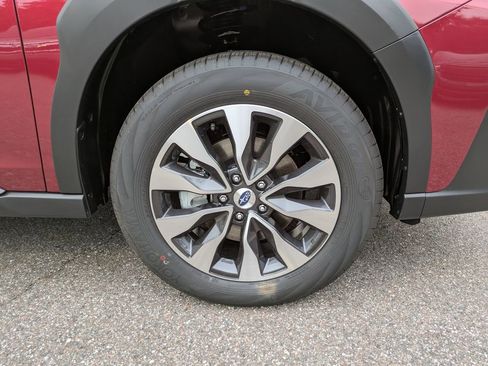 Used 2025 Subaru Outback Premium image 11