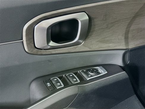 Certified 2025 Kia Sorento X-Line EX image 22