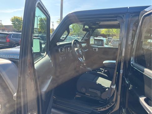 Used 2023 Jeep Wrangler Unlimited Rubicon 4xe AWD/4WD image 25