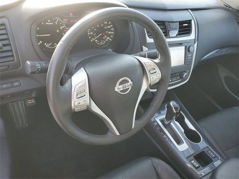 Used 2016 Nissan Altima 2.5 SL w/ 2.5 Technology w/LED Package FWD image 16