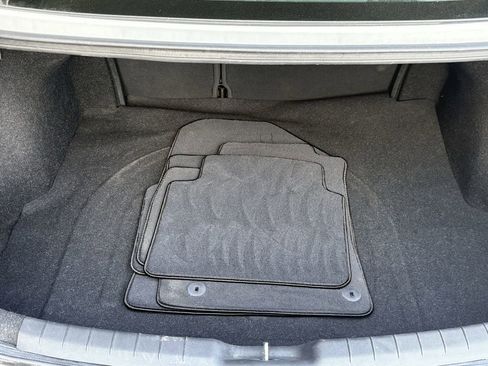 Used 2019 Hyundai Elantra SE image 28