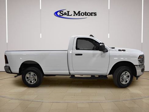 New 2026 RAM 2500 Tradesman AWD/4WD image 9