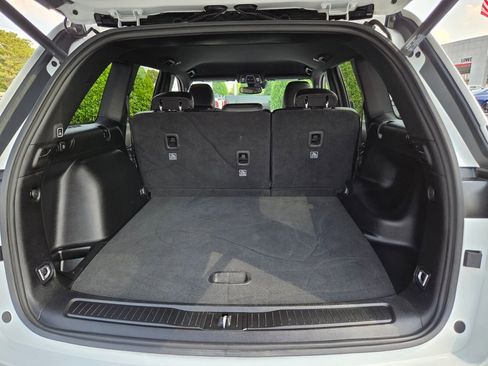 Used 2023 Jeep Grand Cherokee Altitude image 10