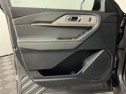 New 2025 Ford Explorer Active w/ Active Comfort Package image 12