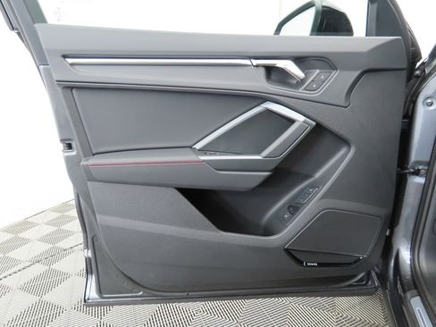 Used 2025 Audi Q3 2.0T Premium Plus w/ Premium Plus Package image 25