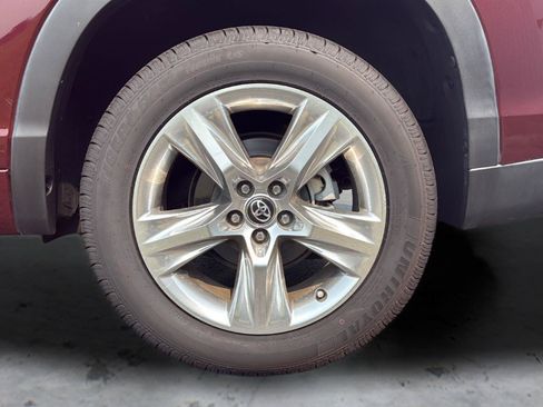 Used 2018 Toyota Highlander Limited FWD image 9