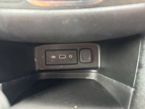 Used 2022 Chevrolet Equinox RS FWD image 26