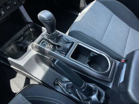 Used 2022 Toyota Tacoma TRD Sport w/ Technology Package RWD image 20