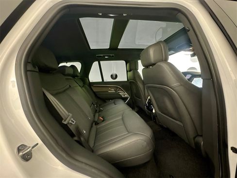 Certified 2023 Land Rover Range Rover SE image 27